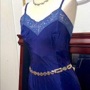 32 inch Abstract Metal Belt